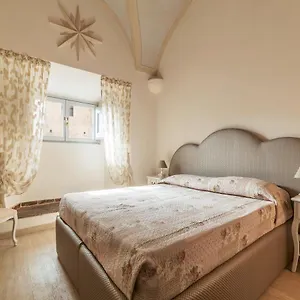 palazzo-altieri-elegant-apartment.it-romehotels.com/